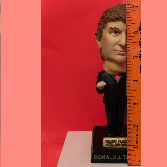 Vintage Trump Plaza Donald J. Trump 2004 Collectors’ Edition Bobblehead - Picture 4 of 8